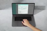 Ordinateur portable affichant l'interface Ocureo